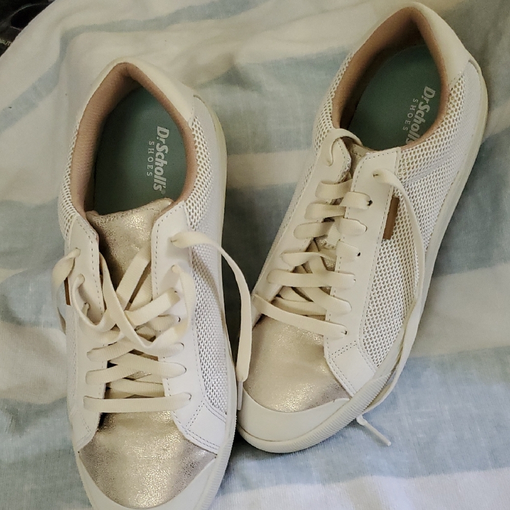 Dr. Scholl's Cream and Silver Women's Sneakers